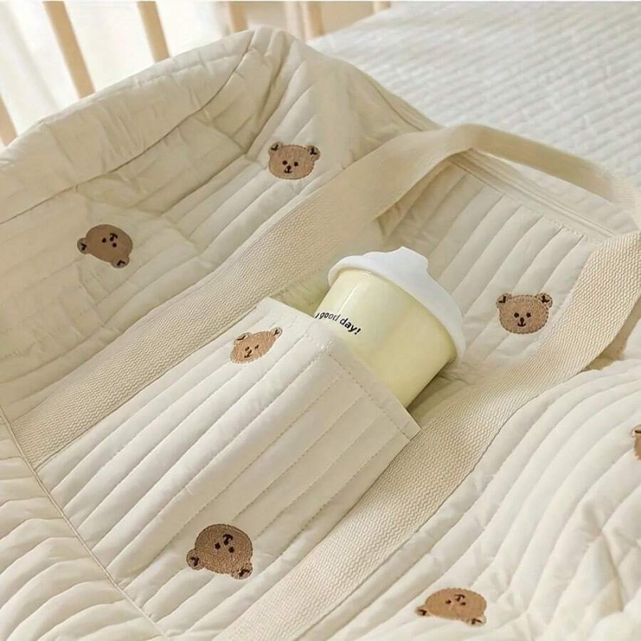 Bear Graphic Plush Luiertas