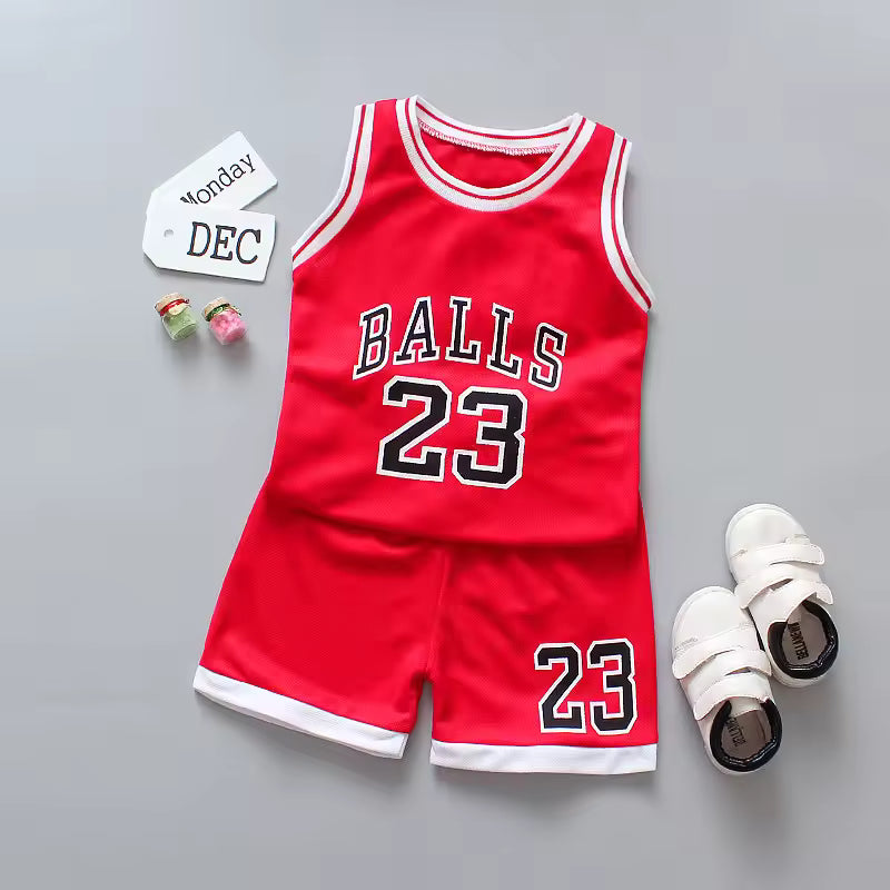 Peutersporttruitje en Shortset