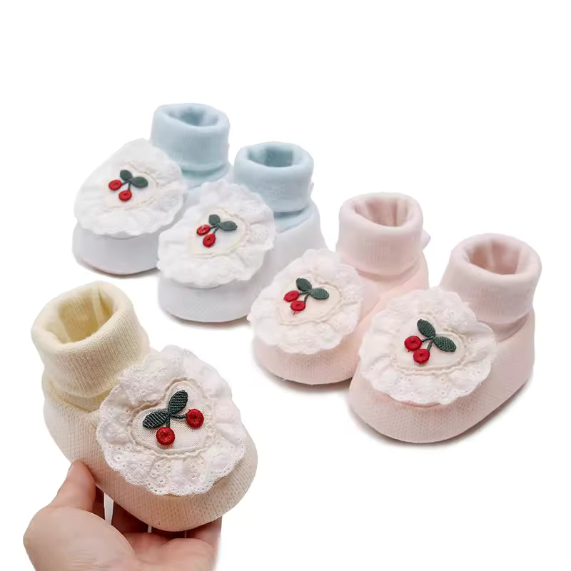 Kers Versierde Babyschoenen
