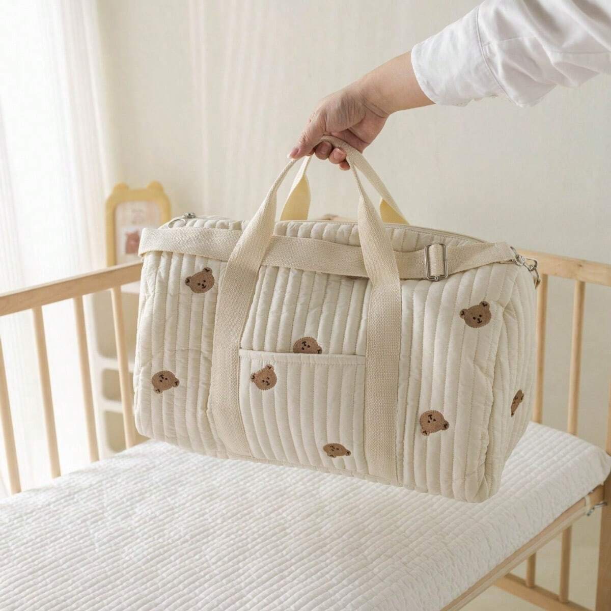 Bear Graphic Plush Luiertas