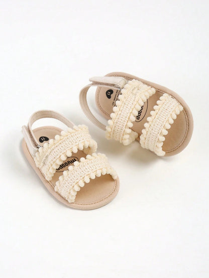 Lichtgewicht schoenen met open structuur voor baby’s