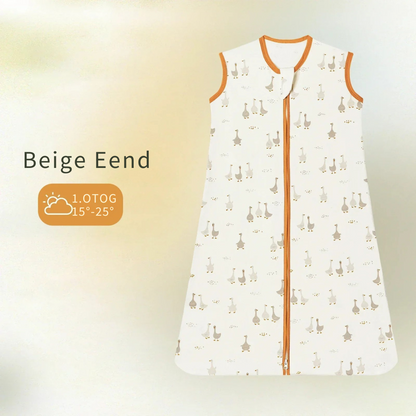 Baby romper with zipper