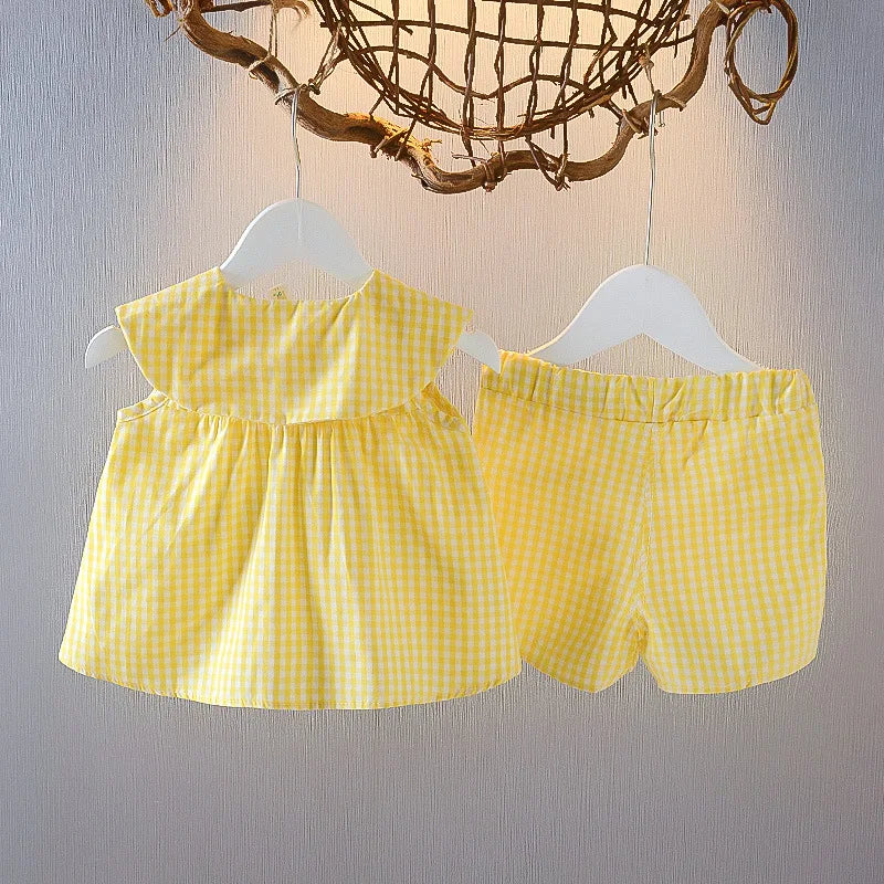 2-delige Babymeisje Zomerset – Fruitige Top & Geruite Rok